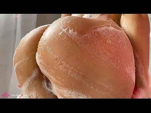 ❤️ Brunette Masturbates Pus karo Vibrator kanggo Intens Orgasme ing Shower Porno ing kita
